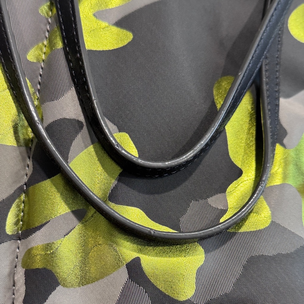 Mz Wallace Bowery Quatro Large Tote Chartreuse Green Gray Citrus Citron Bag - Picture 6 of 15